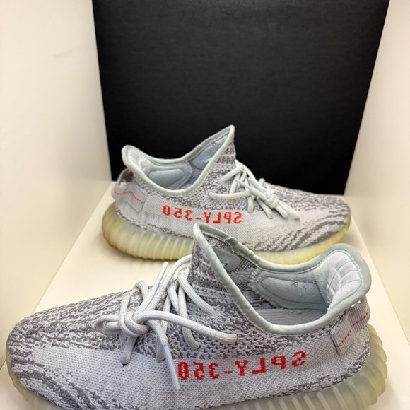 Yeezy Boost 350 blue tint - Picture 3 of 6